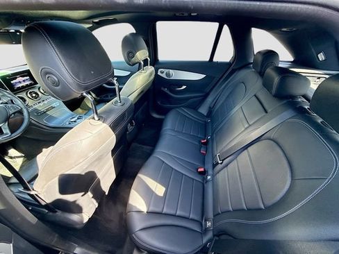 Used 2019 Mercedes-Benz GLC 300 4MATIC image 25