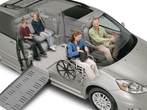 Used 2024 Chrysler Pacifica Touring FWD image 32