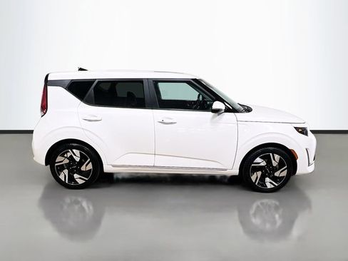 Used 2023 Kia Soul GT-Line image 8