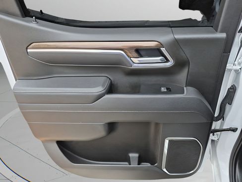 Used 2025 Chevrolet Silverado 1500 RST image 17