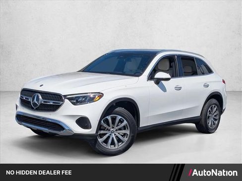 Used 2025 Mercedes-Benz GLC 300 image 1