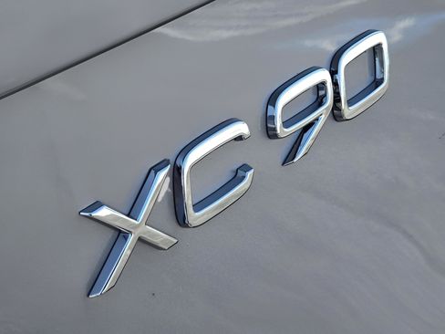 Certified 2026 Volvo XC90 B6 Plus w/ Protection Package Premier AWD/4WD image 29
