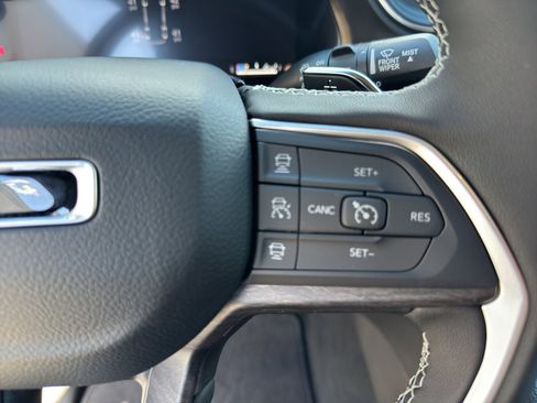 New 2025 Jeep Grand Cherokee L Limited w/ Luxury Tech Group II image 21