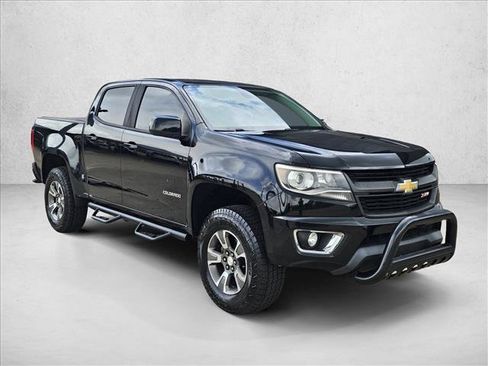 Used 2018 Chevrolet Colorado Z71 AWD/4WD image 3