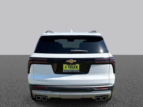 New 2026 Chevrolet Traverse LT w/ Driver Confidence Package FWD image 5