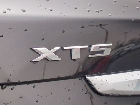 Certified 2025 Cadillac XT5 Premium Luxury FWD image 33