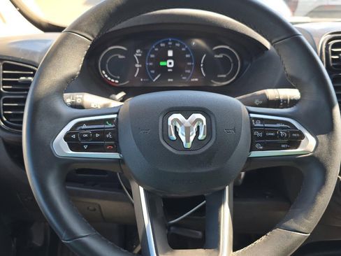 Used 2024 RAM ProMaster 3500 image 8