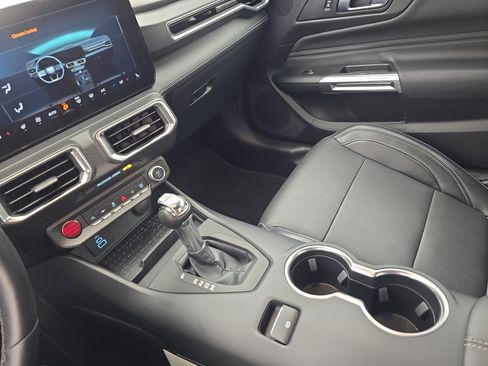 Used 2024 Ford Mustang GT Premium image 21