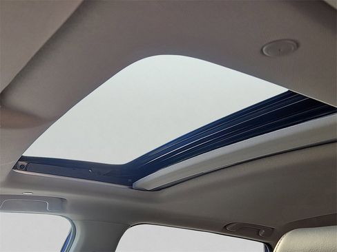 Used 2024 Honda CR-V EX-L image 17