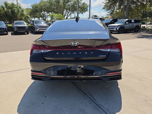 Used 2023 Hyundai Elantra Limited FWD image 7