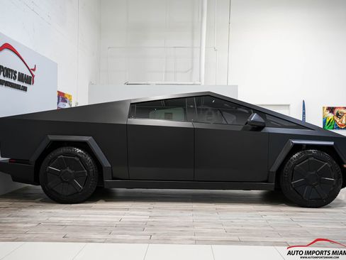 Used 2024 Tesla Cybertruck Cyberbeast image 22