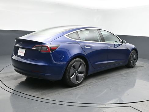 Used 2018 Tesla Model 3 Long Range image 18