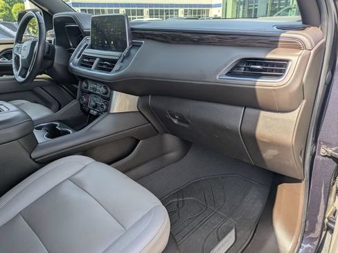 Used 2022 Chevrolet Tahoe Z71 w/ Luxury Package AWD/4WD image 30