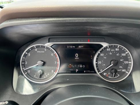 Used 2023 Nissan Rogue SV AWD/4WD image 12