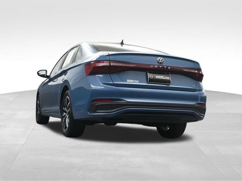 Used 2025 Volkswagen Jetta SE FWD image 26