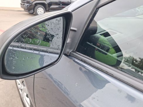 Used 2014 Toyota Corolla LE image 14