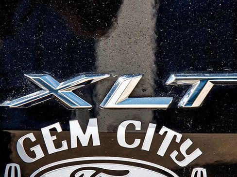 Used 2023 Ford Explorer XLT w/ Equipment Group 202A image 17