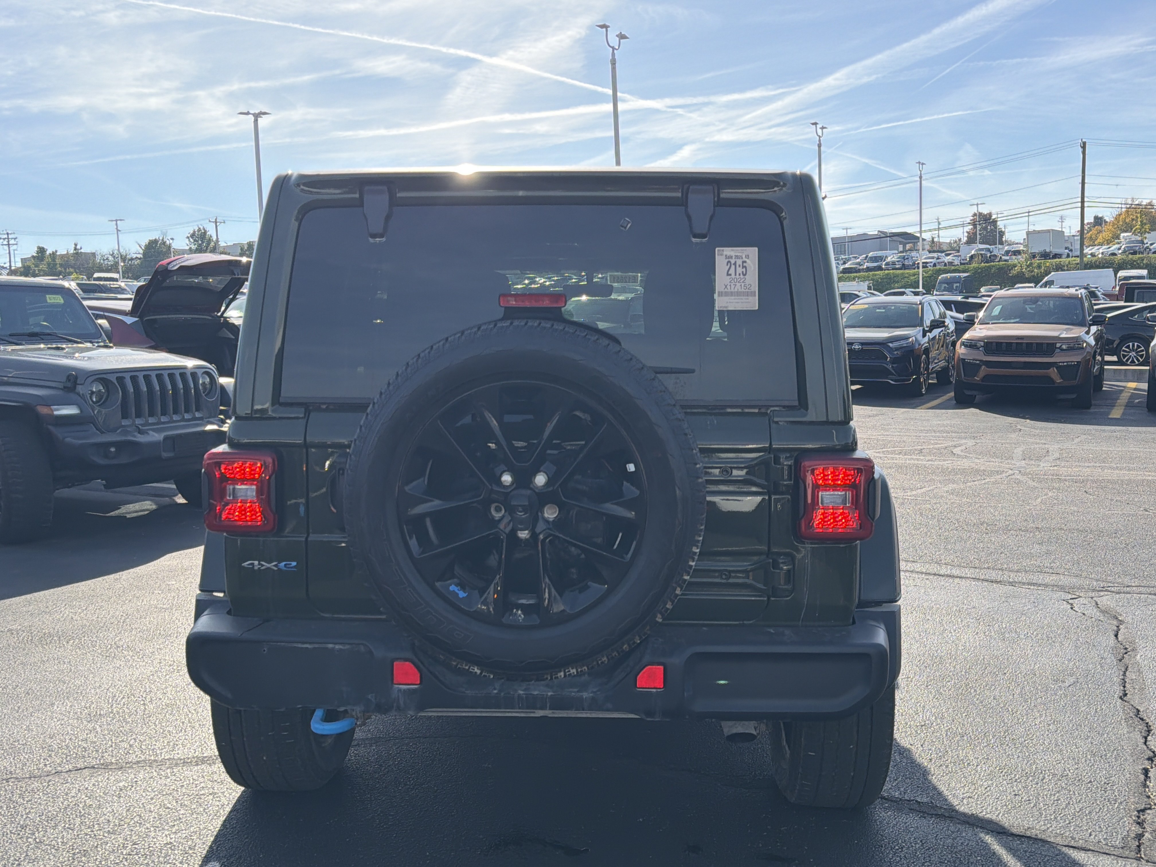Used 2022 Jeep Wrangler Unlimited Sahara w/ Cold Weather Group AWD/4WD image 9
