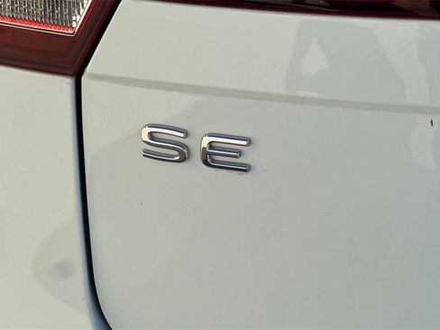 Used 2022 Volkswagen Tiguan SE image 27