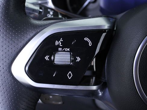 Used 2023 Jaguar F-PACE R-Dynamic S image 25