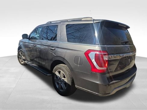 Used 2018 Ford Expedition XLT w/ Equipment Group 202A image 4