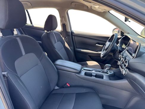 Used 2025 Nissan Sentra SV FWD image 15