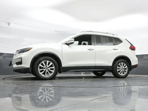 Used 2017 Nissan Rogue SV w/ SV Premium Package AWD/4WD image 35