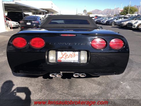 Used 2004 Chevrolet Corvette Convertible w/ Preferred Equipment Group image 7