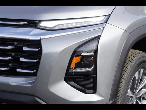 Used 2026 Chevrolet Equinox LT FWD image 17
