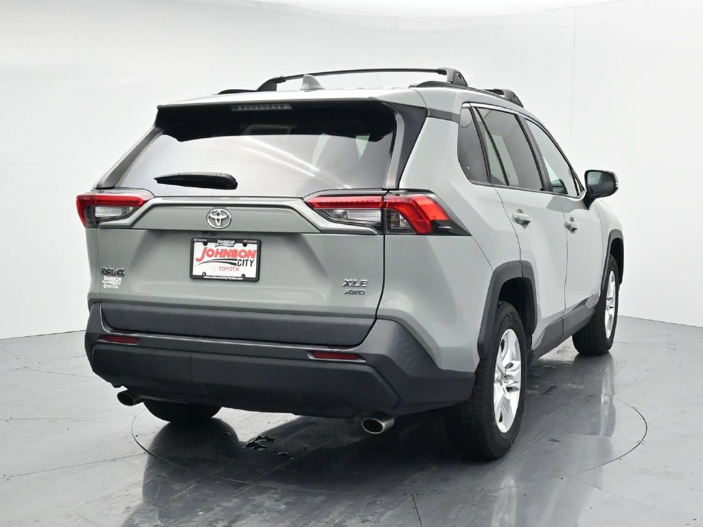 Used 2021 Toyota RAV4 XLE w/ Convenience Package AWD/4WD image 6