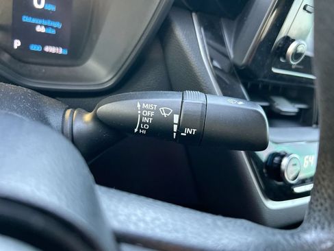 Used 2022 Toyota Corolla LE FWD image 17