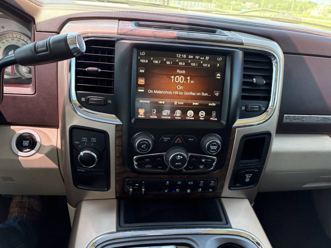 Used 2017 RAM 2500 Longhorn w/ Convenience Group AWD/4WD image 17