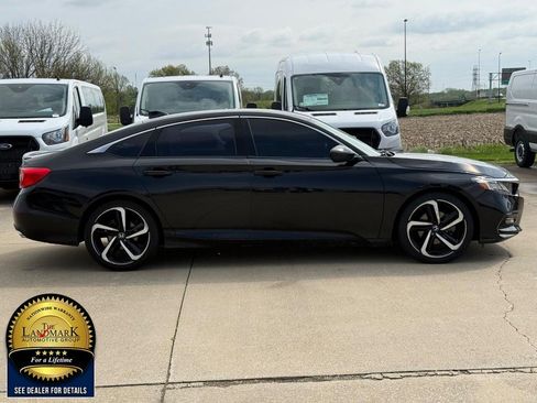 Used 2019 Honda Accord Sport image 4