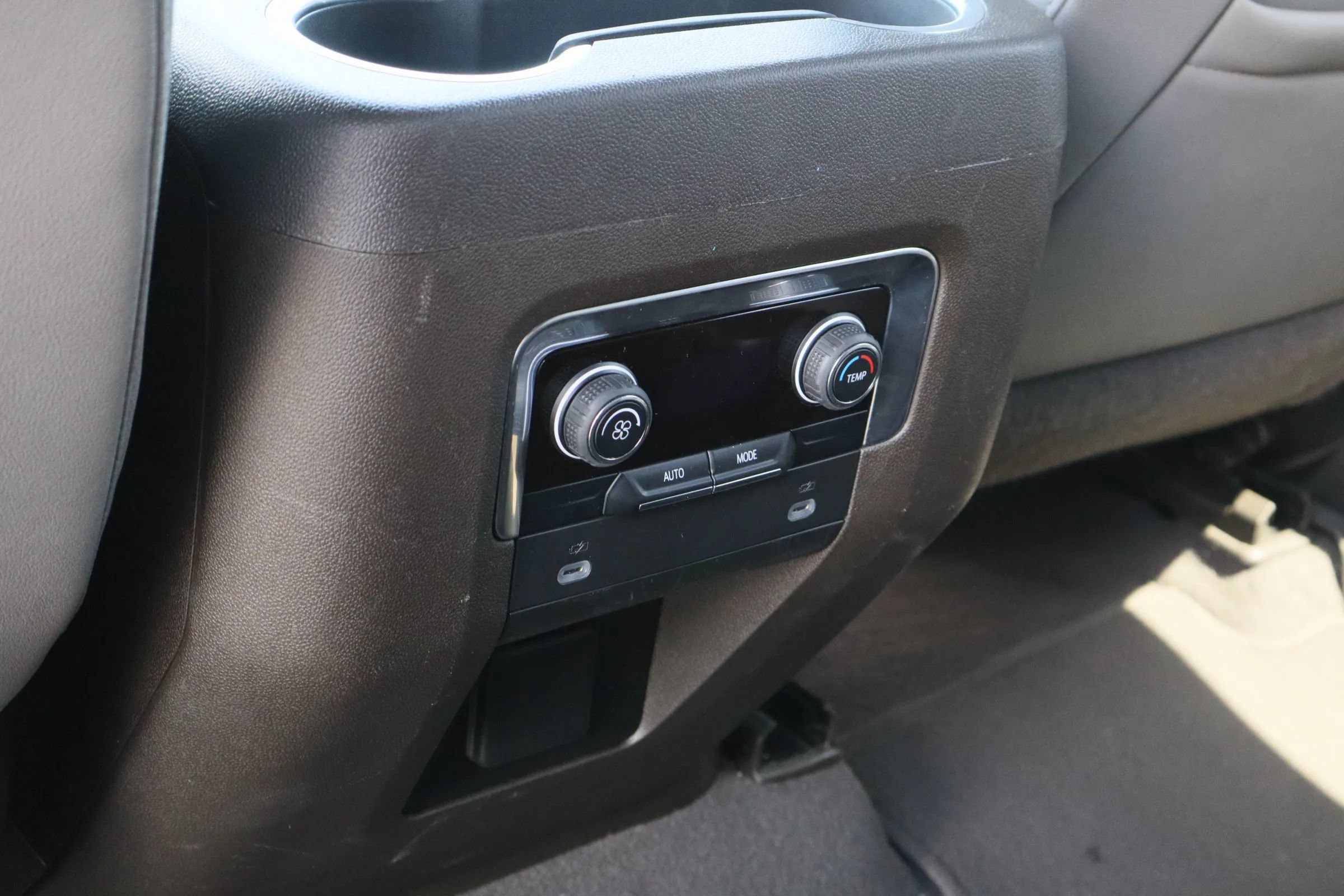 Used 2024 Chevrolet Tahoe LT RWD image 22
