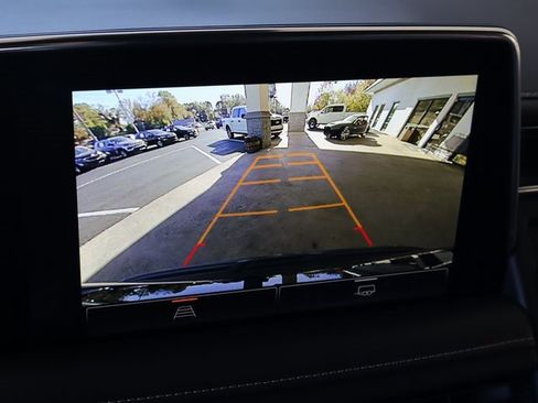 Used 2023 GMC Yukon XL SLT image 37