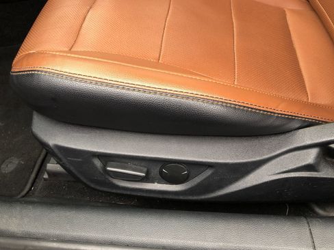 Used 2020 Ford Mustang Premium image 13