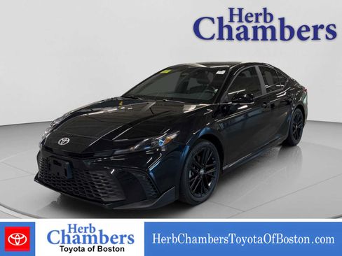 Used 2025 Toyota Camry SE w/ Convenience Package AWD/4WD image 10