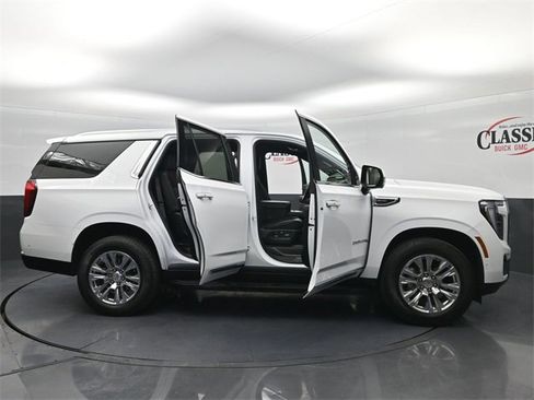 Used 2025 GMC Yukon Denali image 31