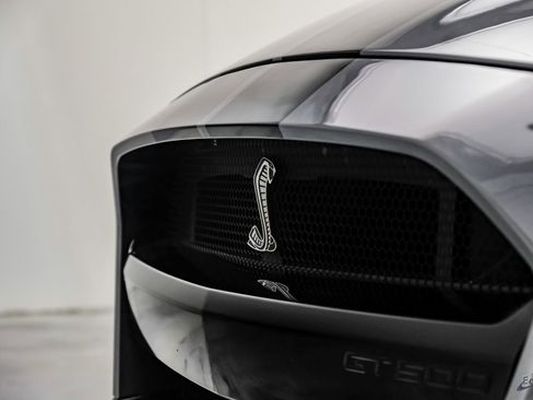 Used 2021 Ford Mustang Shelby GT500 w/ Technology Package image 43