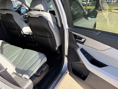 Used 2023 Acura MDX SH-AWD w/ Advance Package image 19