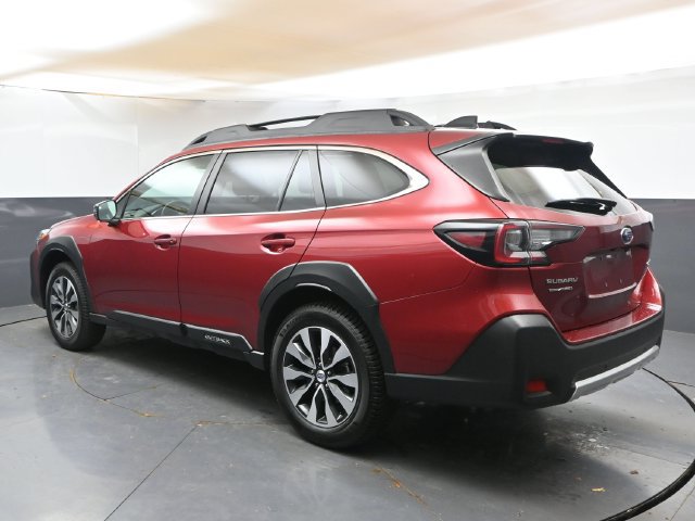 Used 2024 Subaru Outback Limited AWD/4WD image 3