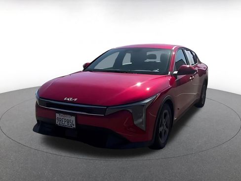 Used 2025 Kia K4 LXS image 3