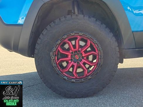 Used 2020 Jeep Cherokee Trailhawk image 8