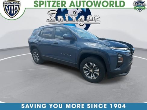 Used 2025 Chevrolet Equinox LT w/ Convenience Package II FWD image 2