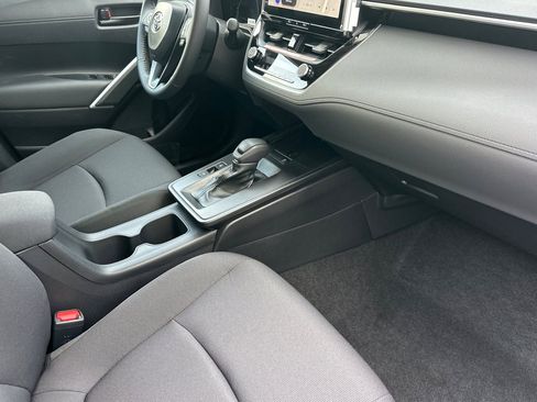 New 2026 Toyota Corolla Cross LE FWD image 18