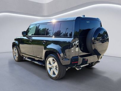 New 2026 Land Rover Defender 110 X-Dynamic SE