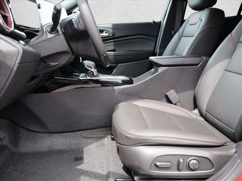 New 2026 Chevrolet Trax RS FWD image 4