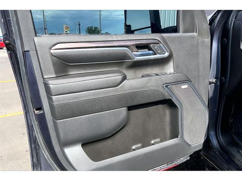 Used 2024 Chevrolet Silverado 3500 LTZ w/ LTZ Convenience Package AWD/4WD image 24