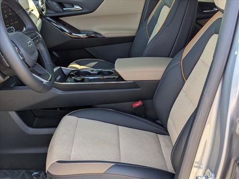 New 2026 Chevrolet Equinox ACTIV FWD image 4