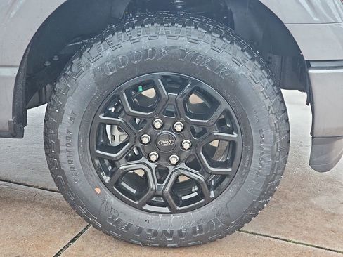 Used 2025 Ford F150 STX image 40